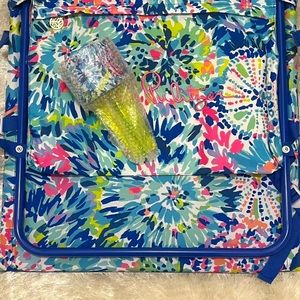 NEW LILLY PULITZER Beach SET Lounger with matching beach cup Holder Dive In
